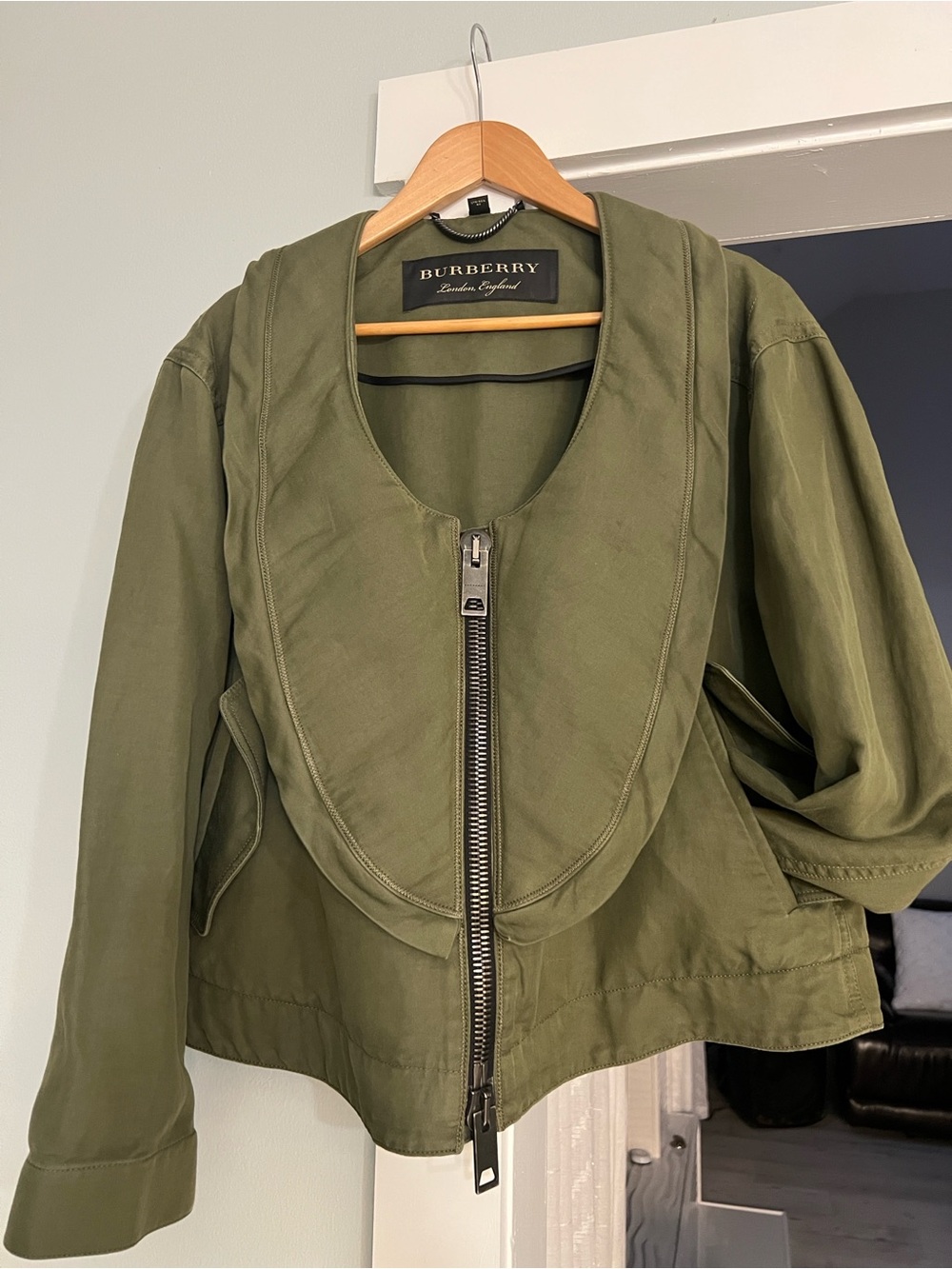 Burberry Olive Green Sculpted Collar Utility Jacket Oversized Fit US 10/12